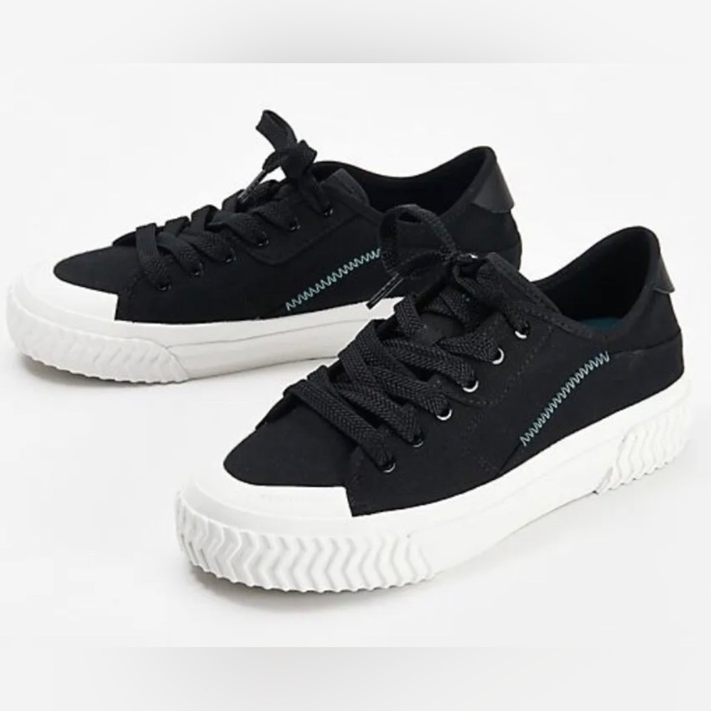 Skechers Women's Street Trax HI Lace up Low Top Casual Sneakers Shoes Size 7.5